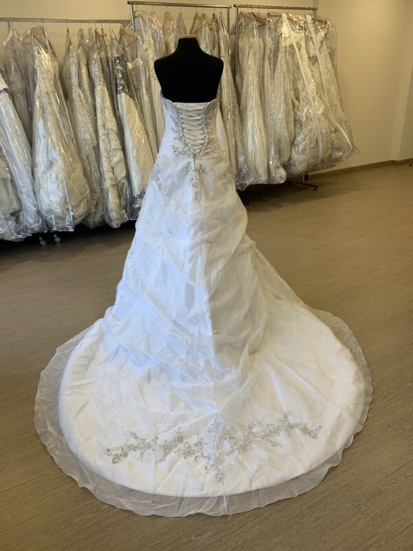 Mori Lee Arriendo - Image 4